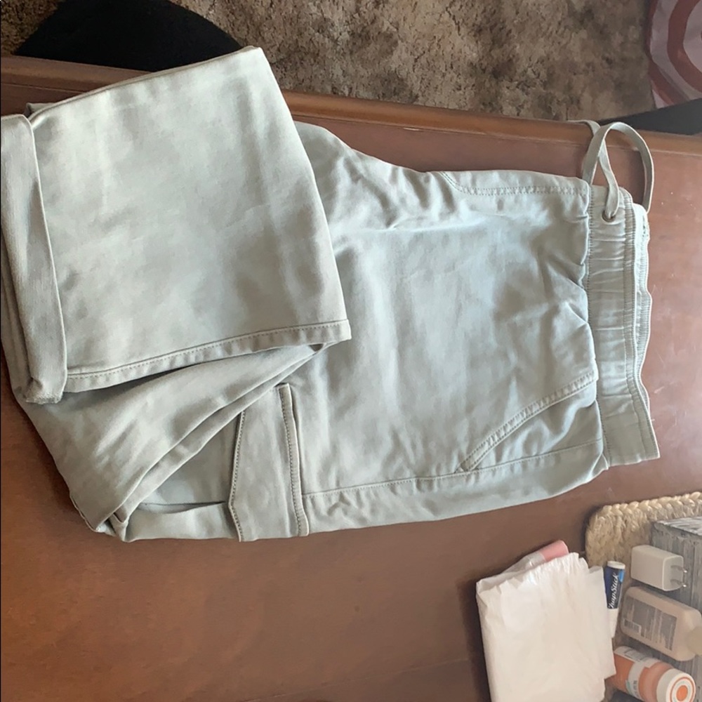 Cropped pants